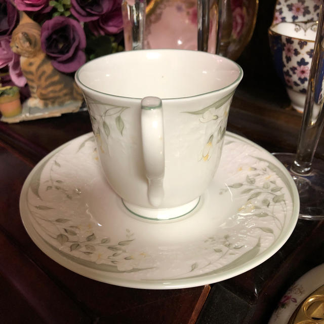 ROYAL ALBERT(ロイヤルアルバート)の美品 ロイヤル･アルバート For All Seasons HEZY DAWN インテリア/住まい/日用品のキッチン/食器(グラス/カップ)の商品写真