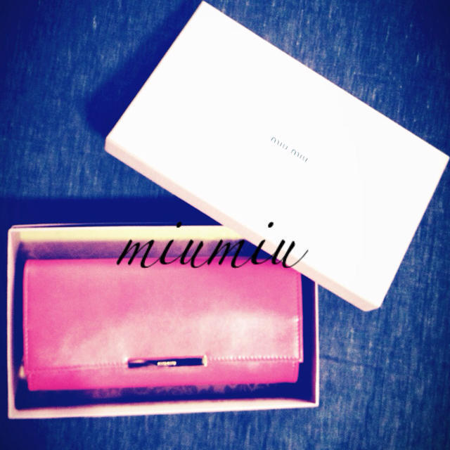 miumiu(ミュウミュウ)の♡大幅値下げ!!miumiu財布♡ レディースのファッション小物(財布)の商品写真