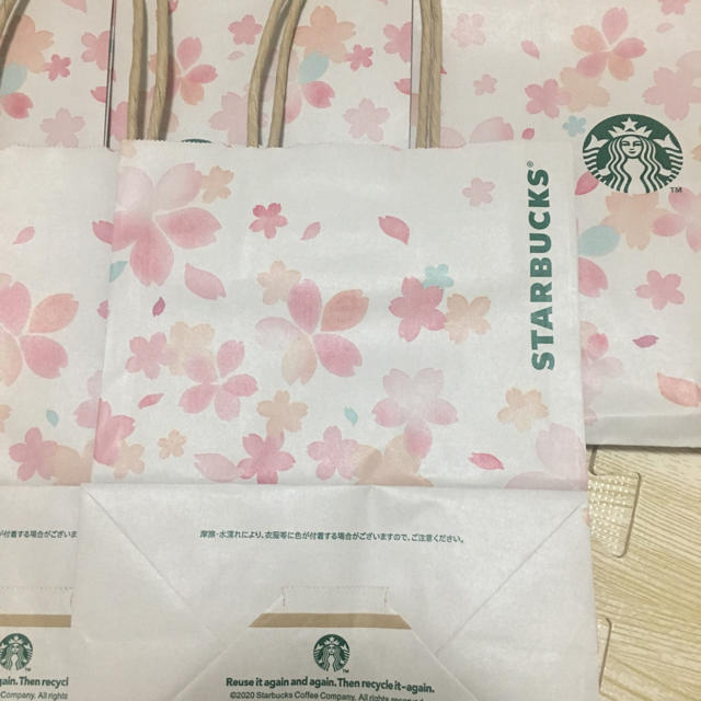 Starbucks Coffee(スターバックスコーヒー)のスターバックス 桜2020手提げ袋５枚 紙袋 レディースのバッグ(ショップ袋)の商品写真