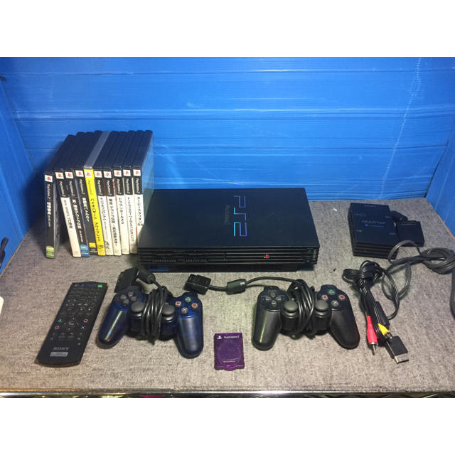 PlayStation2(プレイステーション2)のプレステ2本体セット エンタメ/ホビーのゲームソフト/ゲーム機本体(家庭用ゲーム機本体)の商品写真