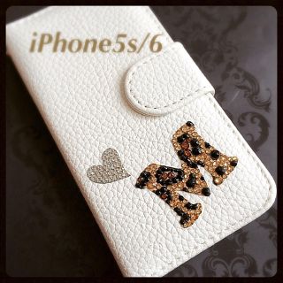 スワロフスキー(SWAROVSKI)のiPhoneケースヒョウ柄でイニシャル(モバイルケース/カバー)