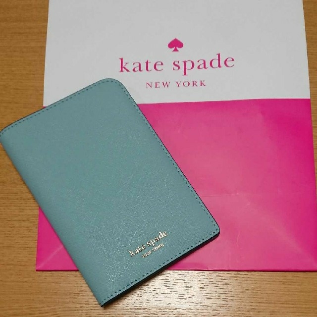 kate spade new york - 新品 ⭐ ケイトスペードニューヨーク ⭐ パスポートケースの通販 by ぱぺちゃん＊'s shop