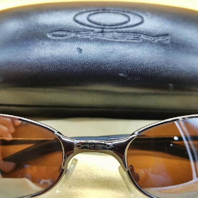 Oakley(オークリー)のOAKLEY WIREフレーム　中古 メンズのファッション小物(サングラス/メガネ)の商品写真