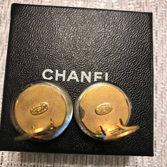 CHANEL(シャネル)のstar様専用　CHANEL ミラー　イヤリング　no7 ヴィンテージ レディースのアクセサリー(イヤリング)の商品写真