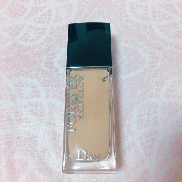 Dior スキンフォーエバーフルイド グロウ