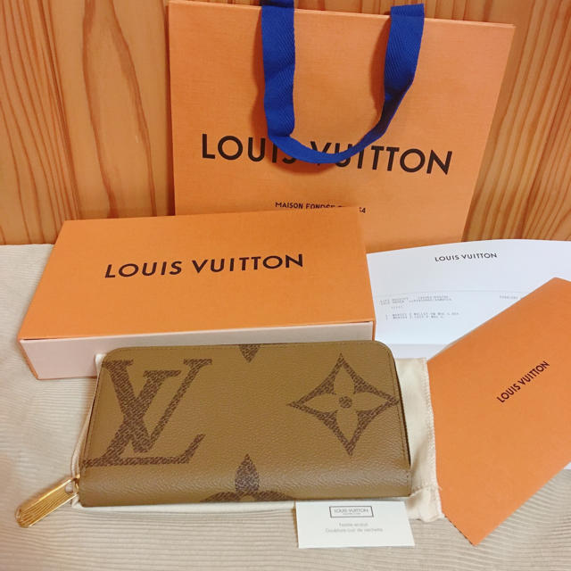 LOUIS VUITTON(ルイヴィトン)の新品　新作　ルイヴィトン  ジッピー ウォレット ジャイアント モノグラム  レディースのファッション小物(財布)の商品写真