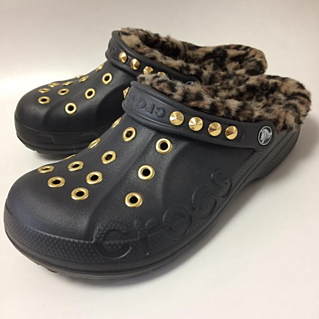 crocs(クロックス)のクロックス コンフォートサンダル M7サイズ 美品 防寒 幅広 軽量 快適 メンズの靴/シューズ(サンダル)の商品写真