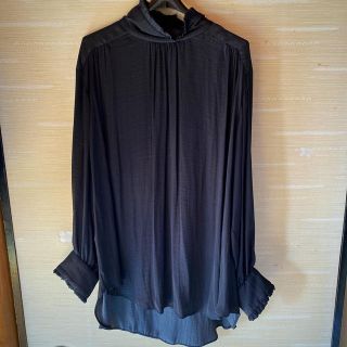 ザラ(ZARA)のZARA 黒ブラウス(シャツ/ブラウス(半袖/袖なし))