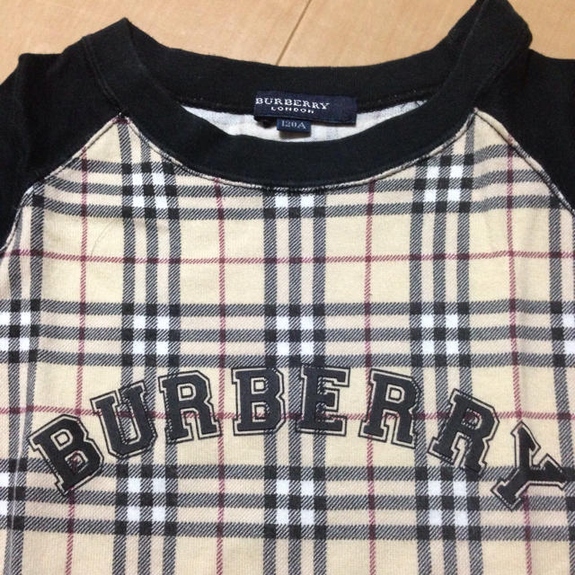 BURBERRY(バーバリー)の120センチBURBERRYTシャツ キッズ/ベビー/マタニティのキッズ服男の子用(90cm~)(その他)の商品写真