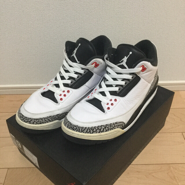 NIKE(ナイキ)のAIR JORDAN 3 INFRARED メンズの靴/シューズ(スニーカー)の商品写真