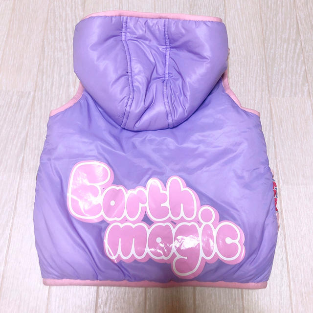 EARTHMAGIC(アースマジック)のリバーシブルダウンベスト♡ キッズ/ベビー/マタニティのキッズ服男の子用(90cm~)(ジャケット/上着)の商品写真