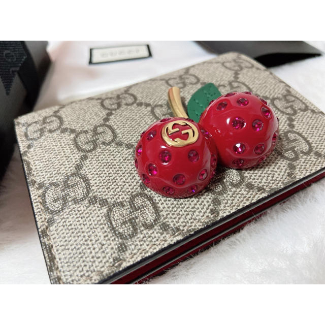 Gucci(グッチ)のチェリーミニ財布♡ レディースのファッション小物(財布)の商品写真