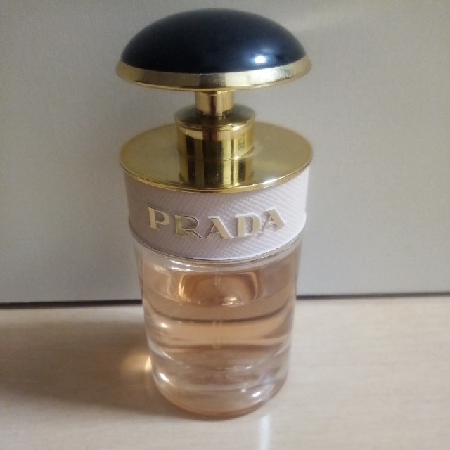 PRADA(プラダ)の専用プラダ キヤンデイロー 30ml コスメ/美容の香水(香水(女性用))の商品写真