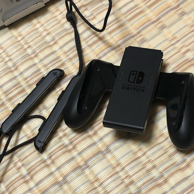 Nintendo Switch(ニンテンドースイッチ)の任天堂 Switch Nintendo グレー 旧型 エンタメ/ホビーのゲームソフト/ゲーム機本体(家庭用ゲーム機本体)の商品写真