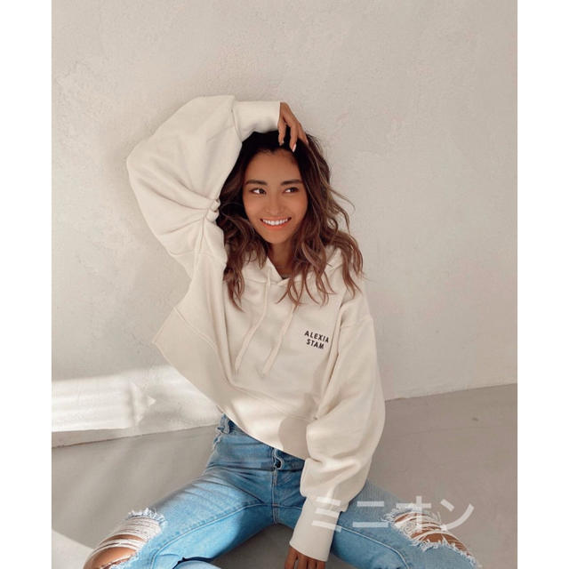 Cropped Tuck Sleeve Hoodie Sweatshirt