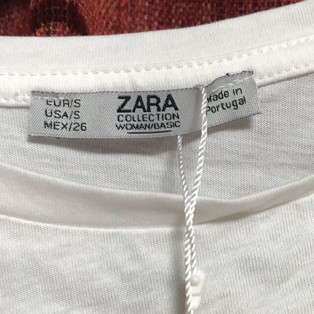 ZARA(ザラ)のZARA 白ロゴTシャツ レディースのトップス(Tシャツ(半袖/袖なし))の商品写真