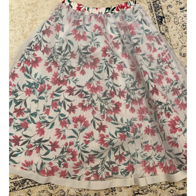 TOCCA(トッカ)のTOCCA チュールプリーツ花柄スカート　 レディースのスカート(ひざ丈スカート)の商品写真