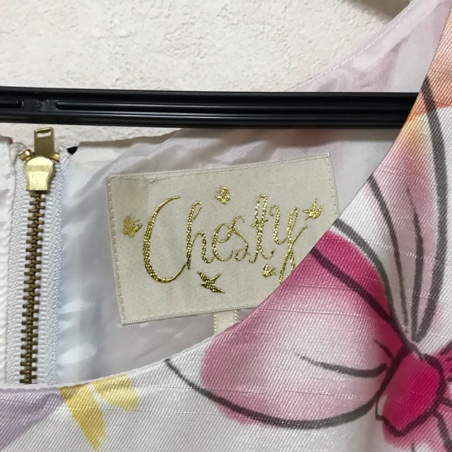 Chesty(チェスティ)のChesty チェスティ リボン柄ワンピース  レディースのワンピース(ひざ丈ワンピース)の商品写真