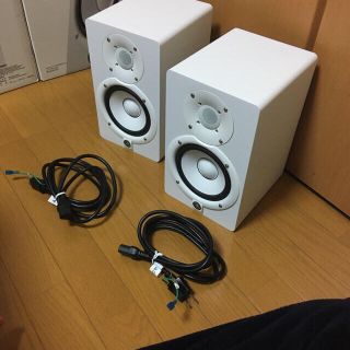 ヤマハ(ヤマハ)のHS5 W ペア(スピーカー)