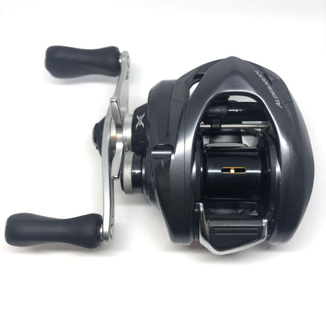 SHIMANO(シマノ)ののりっくイエロー様専用　シマノ　15アルデバラン51HG 箱備品有り スポーツ/アウトドアのフィッシング(リール)の商品写真