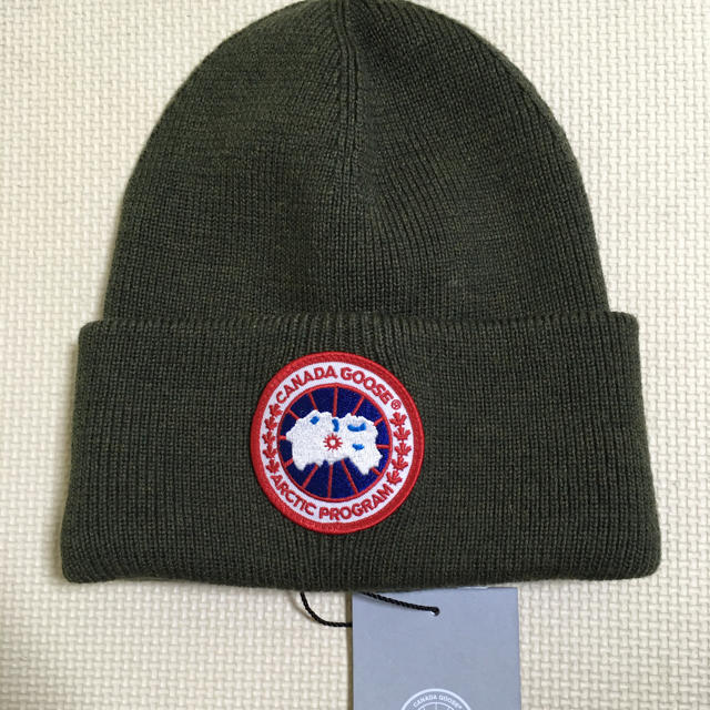 CANADA GOOSE(カナダグース)のロビン様専用　カナダグース  ニット帽 レディースの帽子(ニット帽/ビーニー)の商品写真