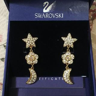 スワロフスキー(SWAROVSKI)のスワロフスキー イヤリング ゴールド(イヤリング)