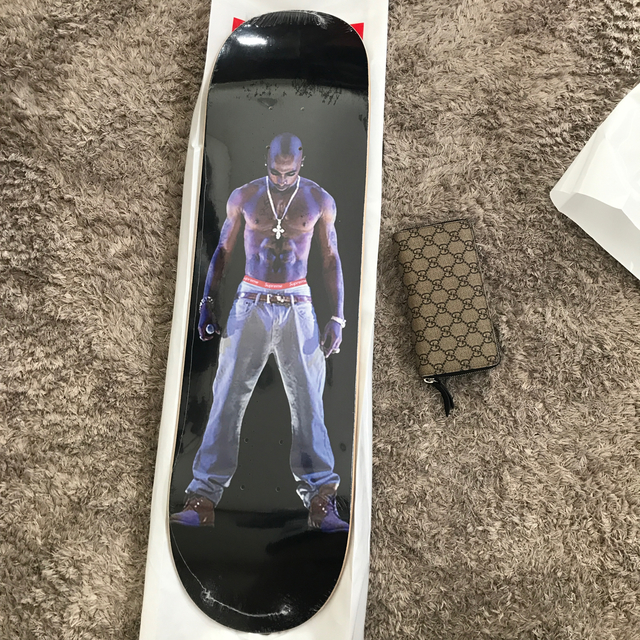 SOLD OUT Supreme Tupac Hologram Skateboard Deck Black - CalStreets