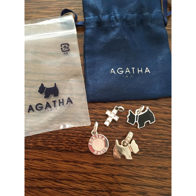 AGATHA(アガタ)の本日限定値下げ☆アガタ ペンダントトップ 4点セット レディースのアクセサリー(チャーム)の商品写真