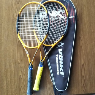 フォルクル(Volkl)の硬式テニスラケット2本(ラケット)