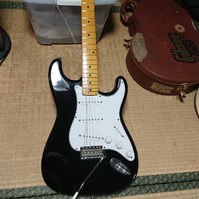 Fender - ストラトキャスターの通販 by KURO's shop｜フェンダーならラクマ