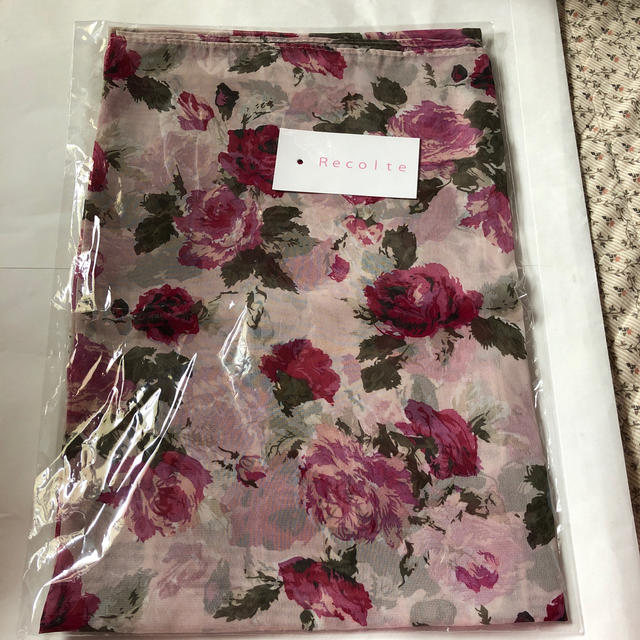    Recolte  花柄 スカーフ ストール 新品 レディースのファッション小物(ストール/パシュミナ)の商品写真