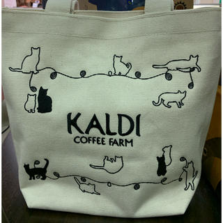 カルディ(KALDI)のカルディコーヒー　猫の日バッグ　プレミアム　白　即完売　ステンレスタンブラー付き(トートバッグ)