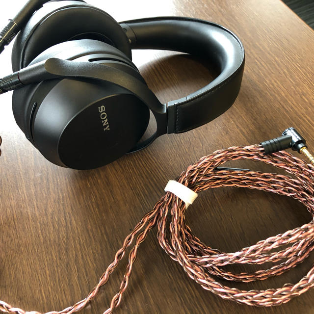 SONY(ソニー)のSony MDR-Z7M2 &  MUC-B20SB1 スマホ/家電/カメラのオーディオ機器(ヘッドフォン/イヤフォン)の商品写真