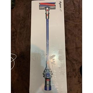 ダイソン(Dyson)の【新品未開封】Dyson V7 Fluffy SV11FF(掃除機)