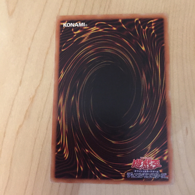 ブラックマジシャンガール ホログラフィックレアシングルカード