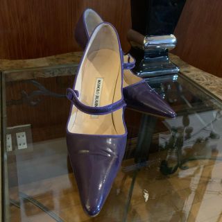 マノロブラニク(MANOLO BLAHNIK)のマノロブラニク綺麗なパープルのパンプス36お値引きしました！(ハイヒール/パンプス)