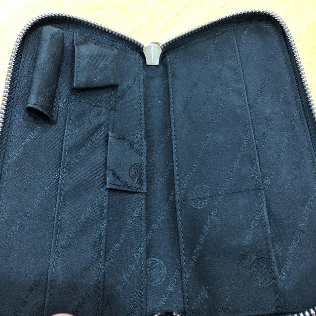 PloomTECH(プルームテック)の【限定】Ploom TECH★ master-piece ケース 〈Black〉 メンズのファッション小物(タバコグッズ)の商品写真