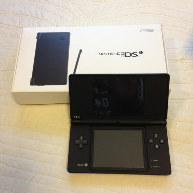 新品  DSi BLACK