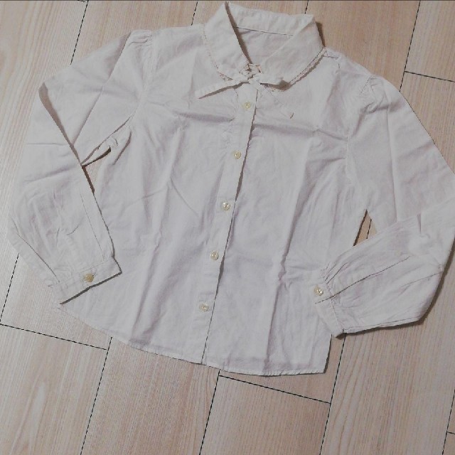anyFAM(エニィファム)の◼️any FAM◼️白のシャツ ブラウス120.130◼️ キッズ/ベビー/マタニティのキッズ服女の子用(90cm~)(ブラウス)の商品写真