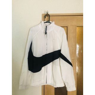 ナイキ(NIKE)のNIKE BIGSWOOSH ジャケット(ナイロンジャケット)