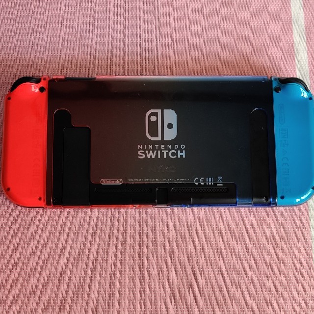 Nintendo Switch(ニンテンドースイッチ)のNintendo Switch ネオンブルー　超美品 エンタメ/ホビーのゲームソフト/ゲーム機本体(家庭用ゲーム機本体)の商品写真