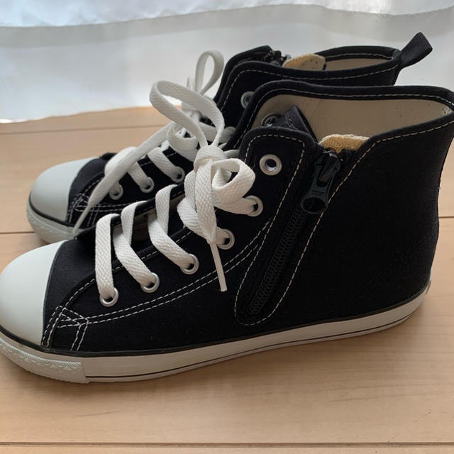 CONVERSE(コンバース)の美品☆コンバース　オールスター☆ハイカット　スニーカー☆22cm☆ キッズ/ベビー/マタニティのキッズ靴/シューズ(15cm~)(スニーカー)の商品写真