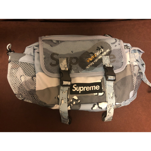 Supreme(シュプリーム)の青カモフラ シュプリーム ウエストバック supreme メンズのバッグ(ボディーバッグ)の商品写真