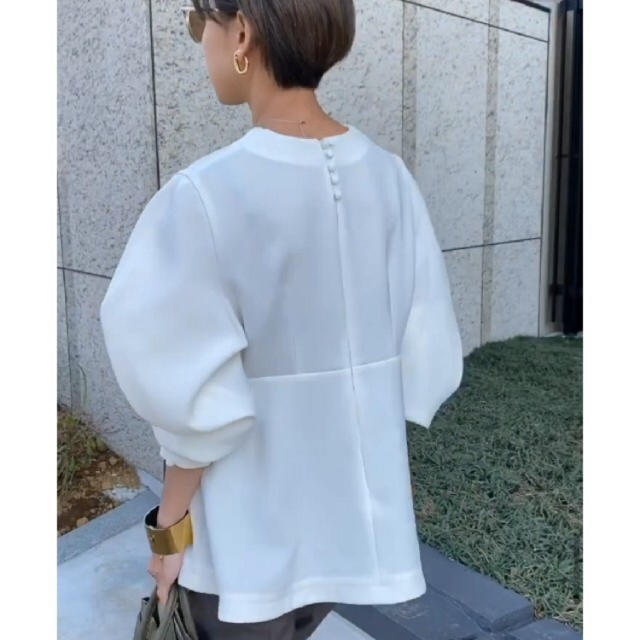 Ameri VINTAGE - 新品 Ameri Wave Sleeve Peplum blouse ホワイトの ...