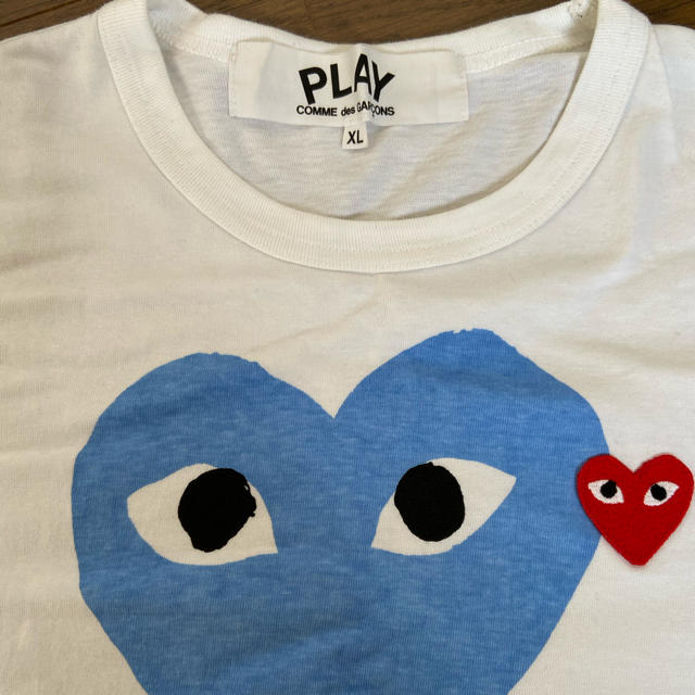 COMME des GARCONS(コムデギャルソン)の（値下げ）COMMEdesGARCONSPLAY  ジャスティンビ-バ- メンズのトップス(Tシャツ/カットソー(半袖/袖なし))の商品写真