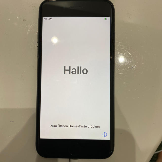 iPhone8 ブラック64GB  docomo SIMフリー