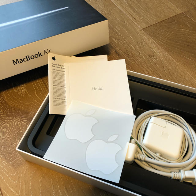 Apple(アップル)のApple MacBook Air 11インチ mid2011 スマホ/家電/カメラのPC/タブレット(ノートPC)の商品写真
