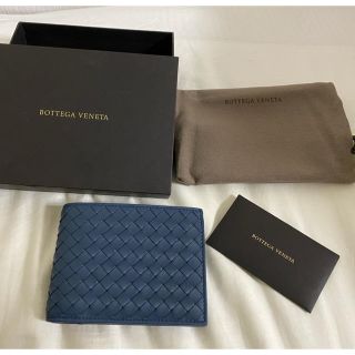 ボッテガヴェネタ(Bottega Veneta)のボッテガ　ヴェネタ　イントレチャート　二つ折り財布　ネイビー　新品(折り財布)