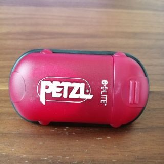 ペツル(PETZL)のペツル　イーライト　ヘッドライト(登山用品)