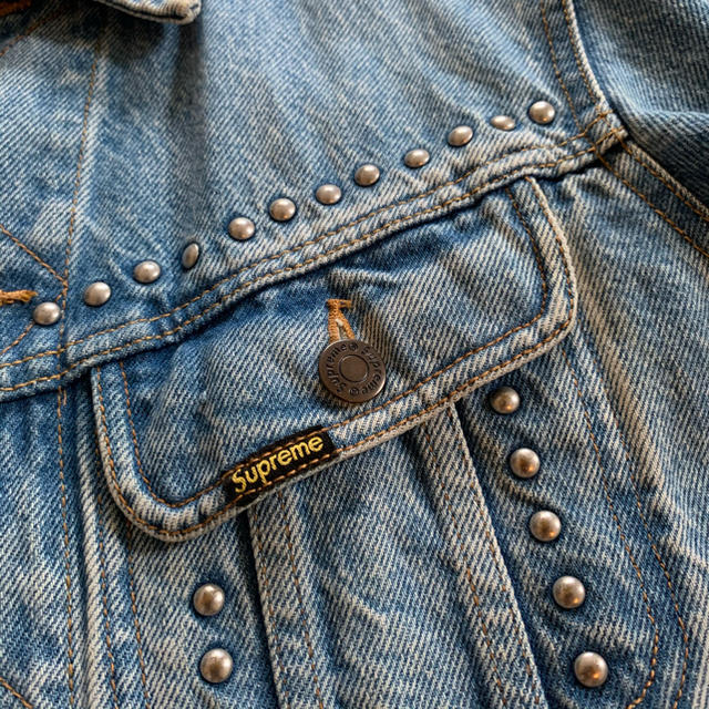 Supreme(シュプリーム)のSupreme Studded Denim Trucker Jacket メンズのジャケット/アウター(Gジャン/デニムジャケット)の商品写真
